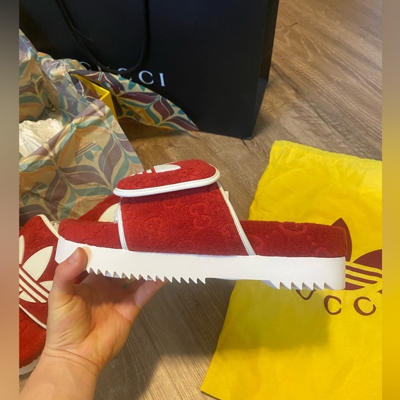 NWT Authentic Gucci x Adidas red monogram logo men’s slide sandals - Picture 9 of 9